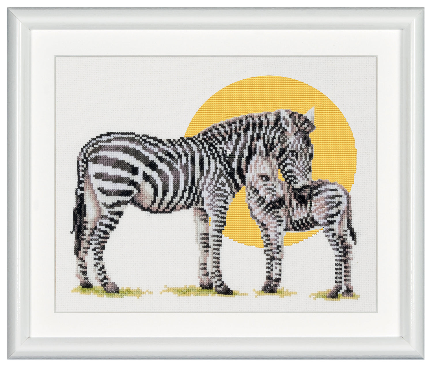 This nicely assorted embroidery kit can help if you want to take your embroidery skills to the next level. The detailed depiction of a zebra with a young one looks beautiful with the contrast of the yellow sun and green grass, a vibrant color palette. From eyes and tail to zebra arch, every intricacy is visible. DSB cross stitch kits have easy to follow design charts and contain all items needed to facilitate embroidery without hassle. To cater to both beginners as well as advanced stitching artists.
